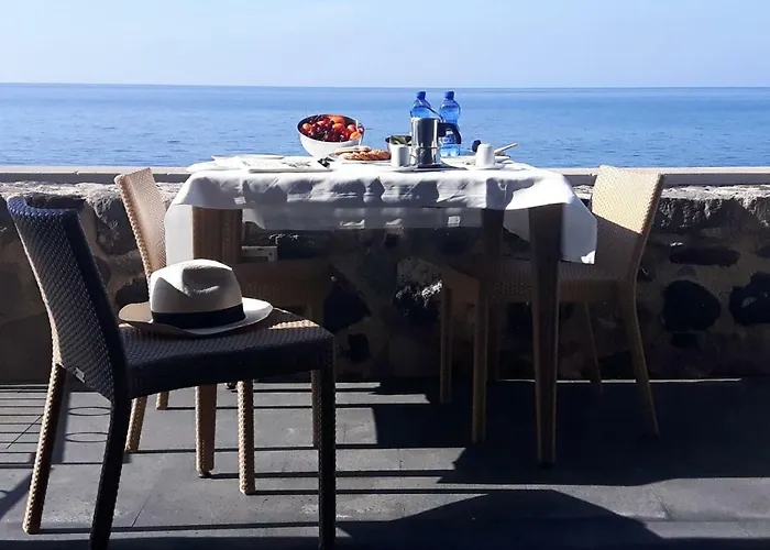 Nerossidiana Sul Mare Di Lipari