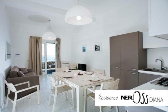 Nerossidiana Sul Mare Di *